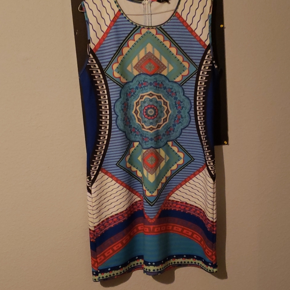 Women dress - Picture 2 of 7